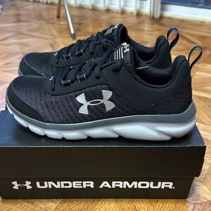 Under Armour Black and White Athletic Shoes
